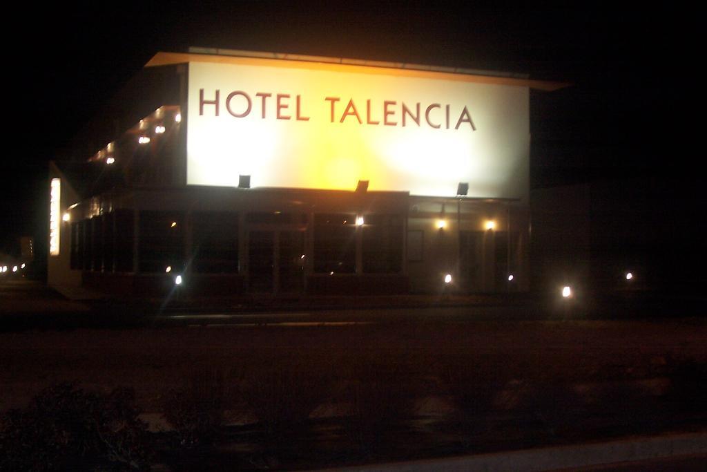 Hotel Talencia Thouars Exterior foto