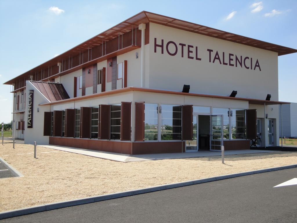 Hotel Talencia Thouars Exterior foto